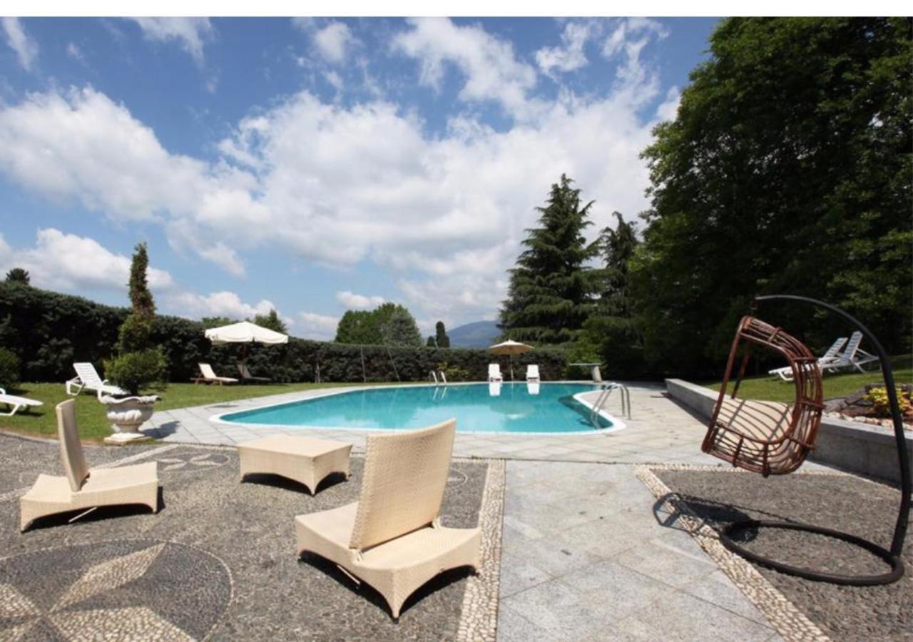 Villa Ghiringhelli アッツァーテ エクステリア 写真