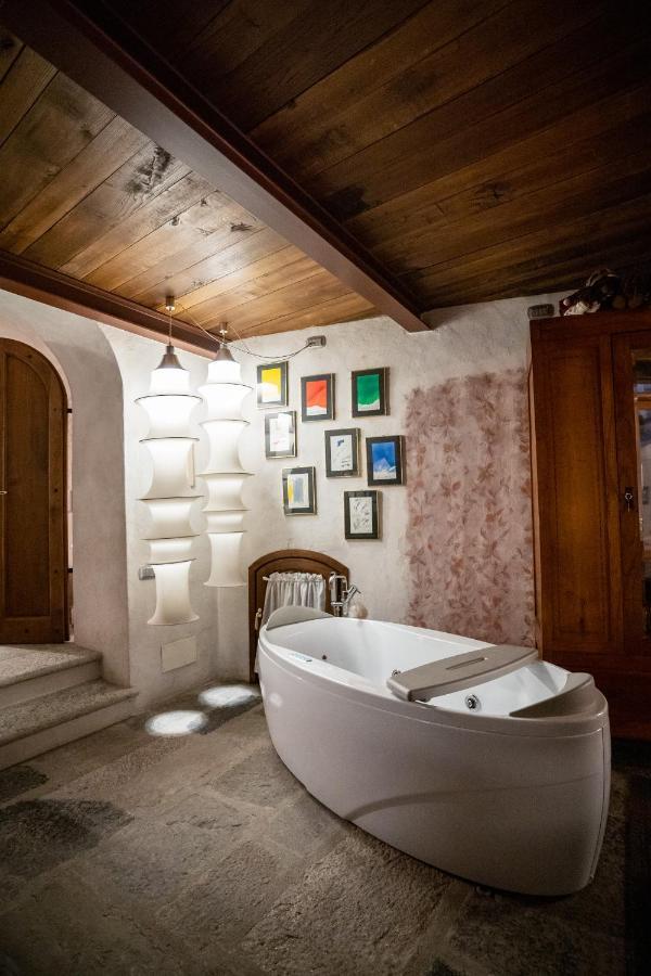 Villa Ghiringhelli アッツァーテ エクステリア 写真